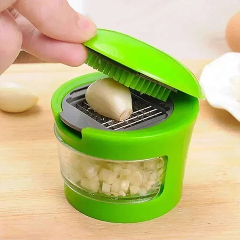 presse-ail-pratique-ergonomique-design ergonomique-presse-Ail-prise-en-main-confortable.
